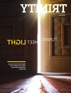 2021年春季《澳门金沙线上赌博官网》杂志的封面以教堂之门和标题为特色, 隧道, 见光